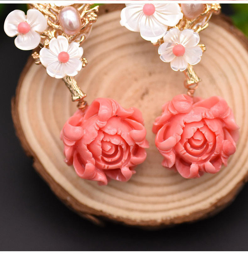 Water Plating Gold Plating Process 925 Sterling Silver Ear Needle Material 18K Real Gold Plated Plating Material Crystal Inlay Material Retro Flower Pearl Inlay Crystal Drop Earrings 1 Pair