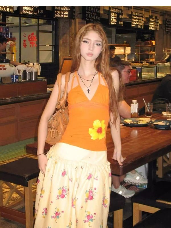 度假风辣妹吊带背心女夏季穿搭花卉印花无袖t恤修身显瘦挂脖上衣|undefined