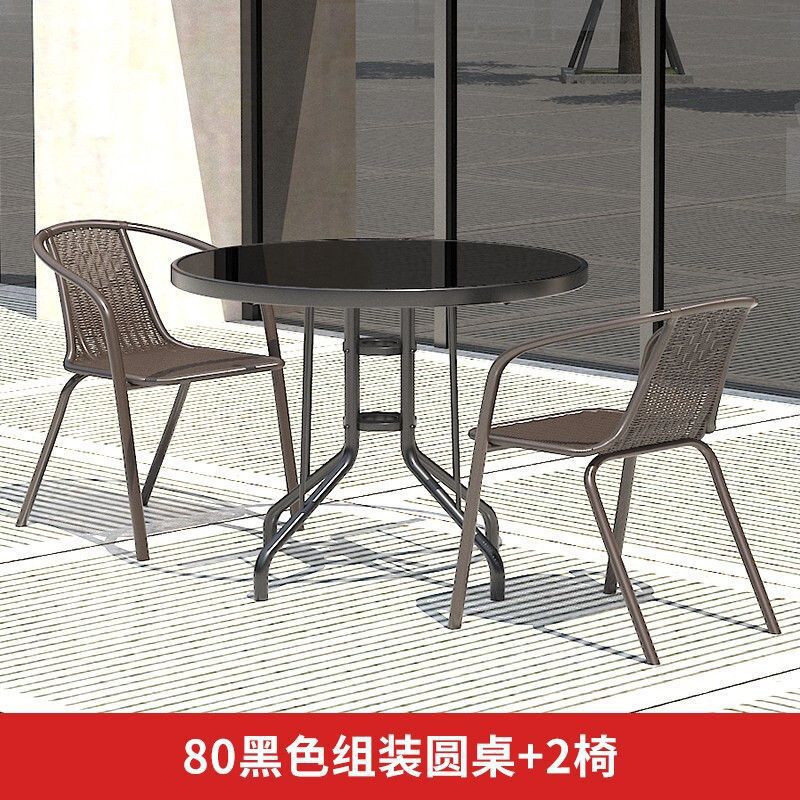 80개의 둥근 검정색 강화 테이블 + 의자 2개