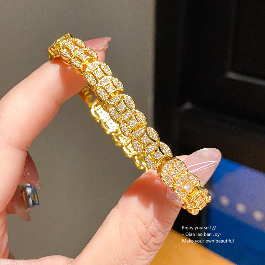 Retro copper fashionable elegant bracelet with zircon