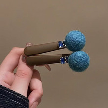 毛毡球球闪钻发夹女新款高级感撞色鸭嘴夹发卡碎发刘海夹侧边夹子