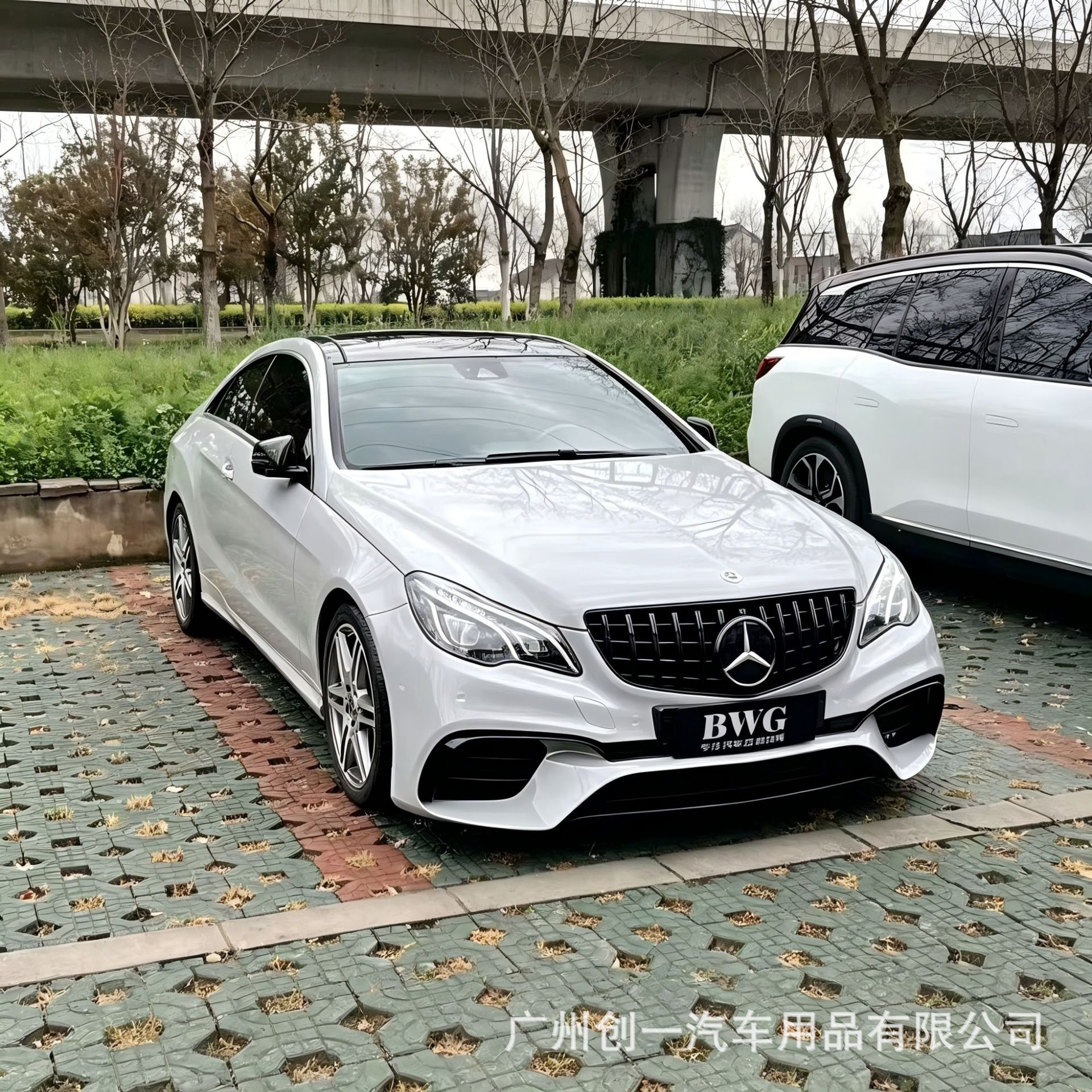 Mercedes-Benz W207 Old Model Modified to New E63 Large Body Kit with Front and Rear Bumpers, Sports Version Modification Kit