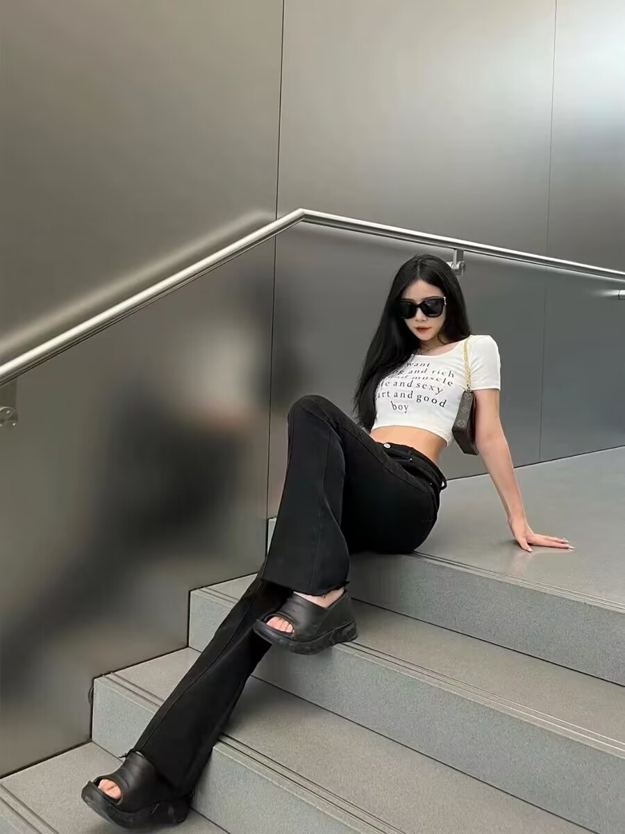 Sommer-Hausschuhe mit dicken Sohlen für Damen, 34 Yards, neue Plateauschuhe, 9 cm, Super-High-Heels, koreanische Version, Slip-on-Strandschuhe, Flut_voghion.com