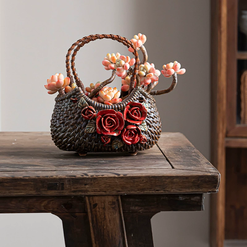 Ручная корзина с цветочным горшком