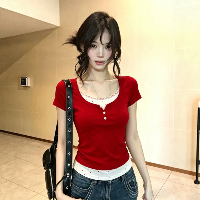 Sweet and Spicy Girl Style Red Faux Two-Piece Lace-Trimmed Short-Sleeve T-Shirt for Women, Summer Korean Style Slim-Fit Short Top That Makes You Look Slim