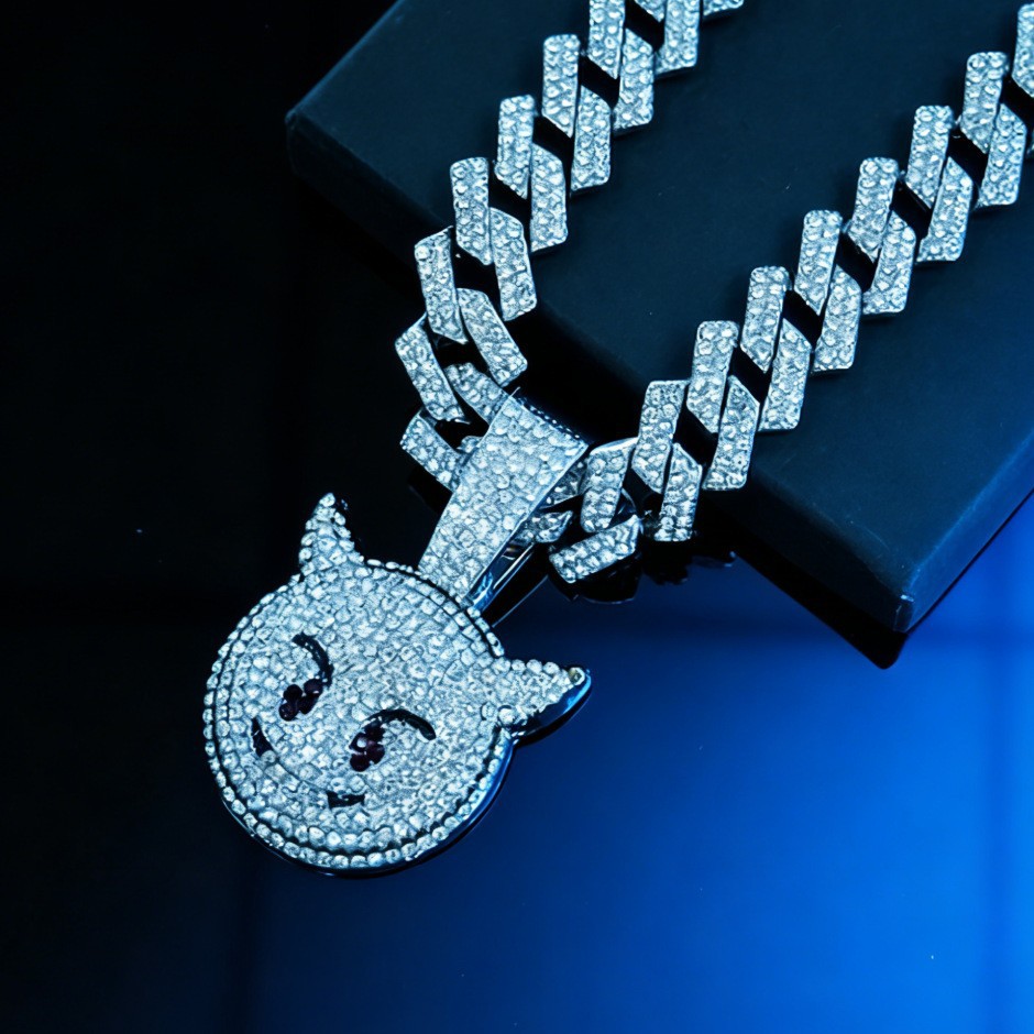 Collar de Moda con Colgante de Diablillo, Estilo Hip-Hop, con Diamantes, Cadena Cubana, Joyería Ligera de Lujo para Halloween