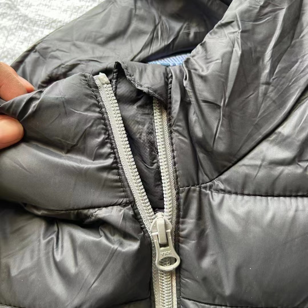 Abrigo de algodón acolchado para niños 23 Invierno nuevo europeo y americano original marca chicos medio y grande abrigo de algodón acolchado para niños al por mayor