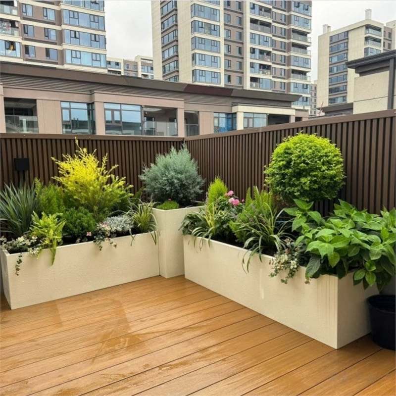 Outdoor wrought iron and stainless steel flower boxes, balcony and patio garden metal planters, ready-made garden sets, and partition flower boxes
