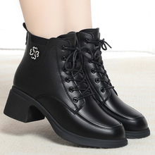 冬季圆头加绒防滑保暖粗跟中跟系带车缝线韩版百搭大气皮靴马丁靴