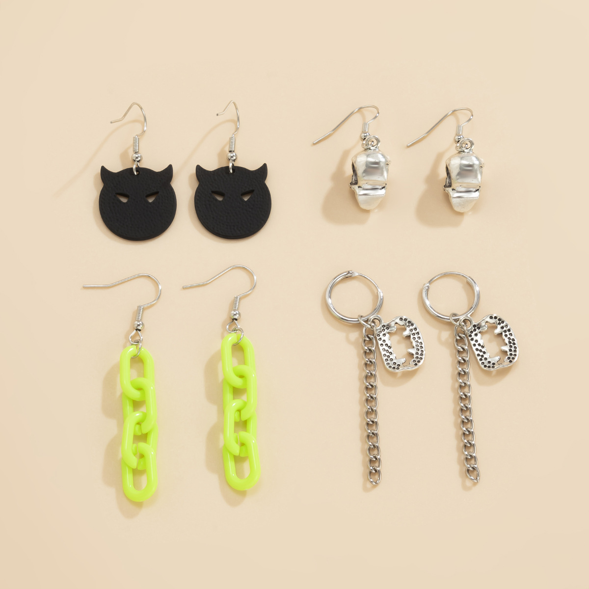 Punk Skull Geometric Hollow Halloween Earrings Wholesale Nihaojewelry display picture 6