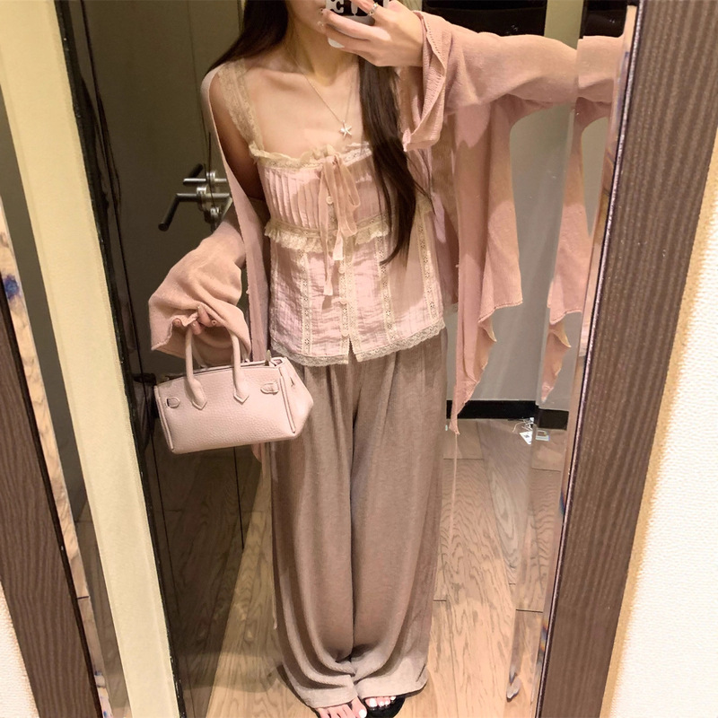 Real Shot of Rose-Patterned Chiffon Blouse with Lace Trim for Women, Suitable for Early Autumn, Gentle and Elegant Lace Top Set