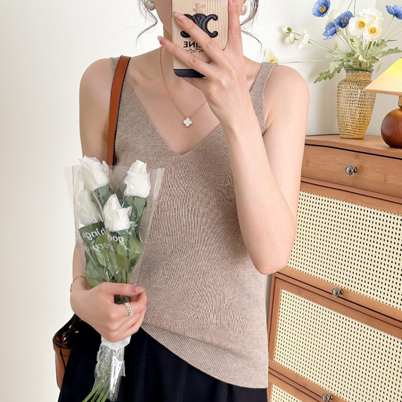 Starry sky bright 100 wool + bright silk French light luxury black technology woolen sweater 48 knitted camisole