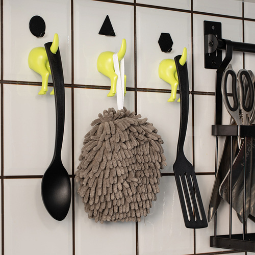 Factory Wholesale Nordic Style Adhesive Hook Cute Strong Decorative Creative Tail Kitchen Small Hooks Wall Hanging with Drilling