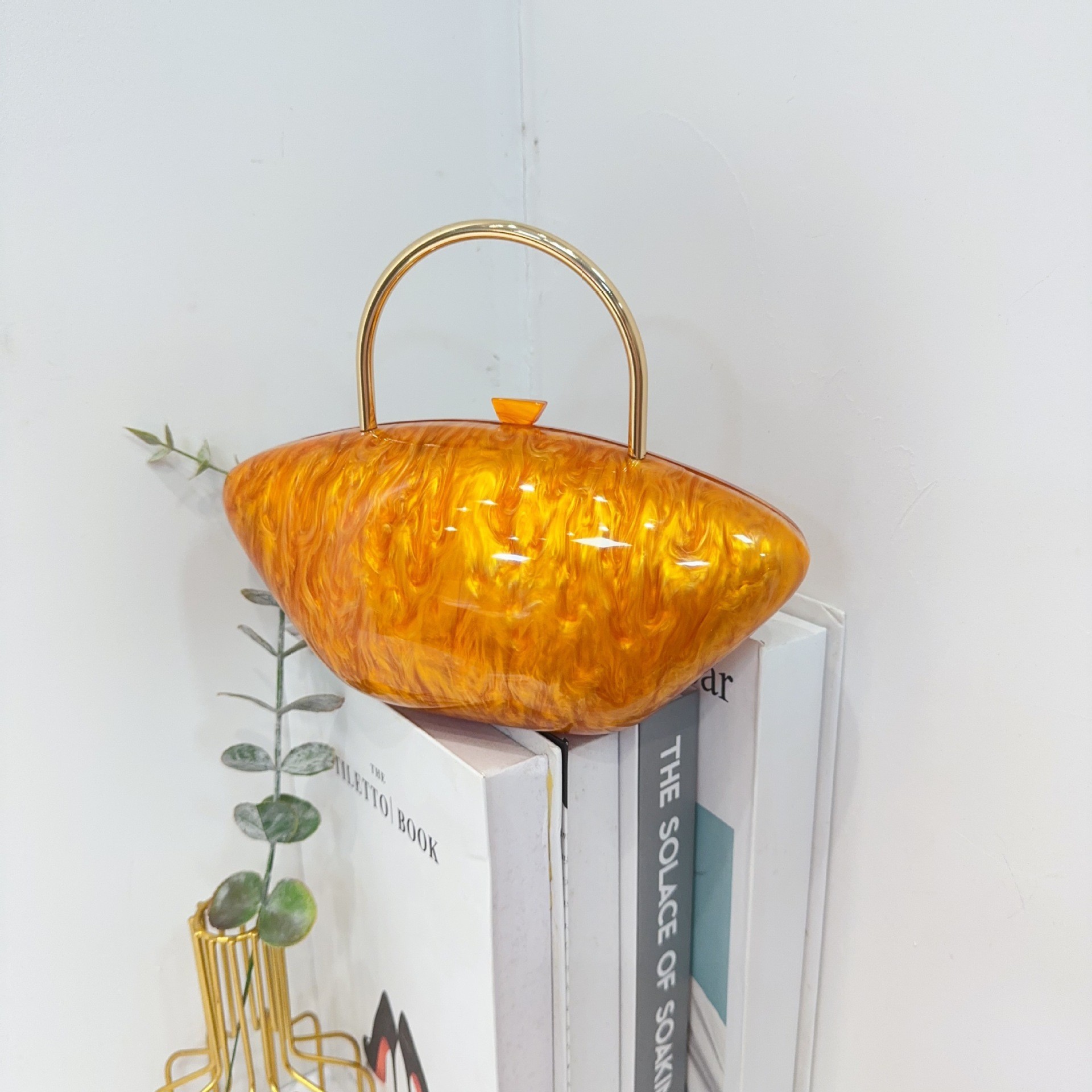 Nuevas bolsas de damas transfronterizas acrílicas bolsas de cena de hombro único inclinado partido de lujo ligero cadena conchas de mano bolsa de cena