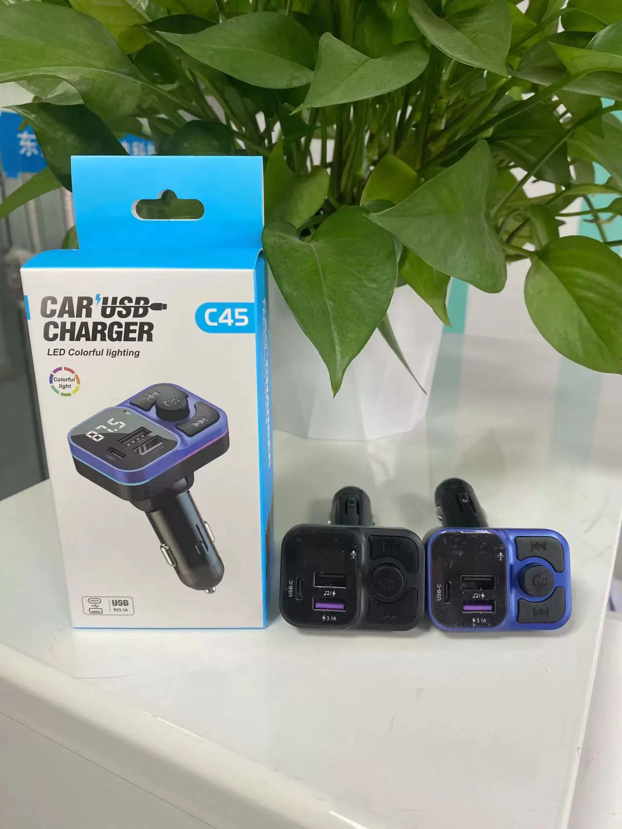 C45 автомобильный MP3 FM автомобильный Bluetooth-передатчик Автомобильное зарядное устройство Bluetooth со светодиодной подсветкой