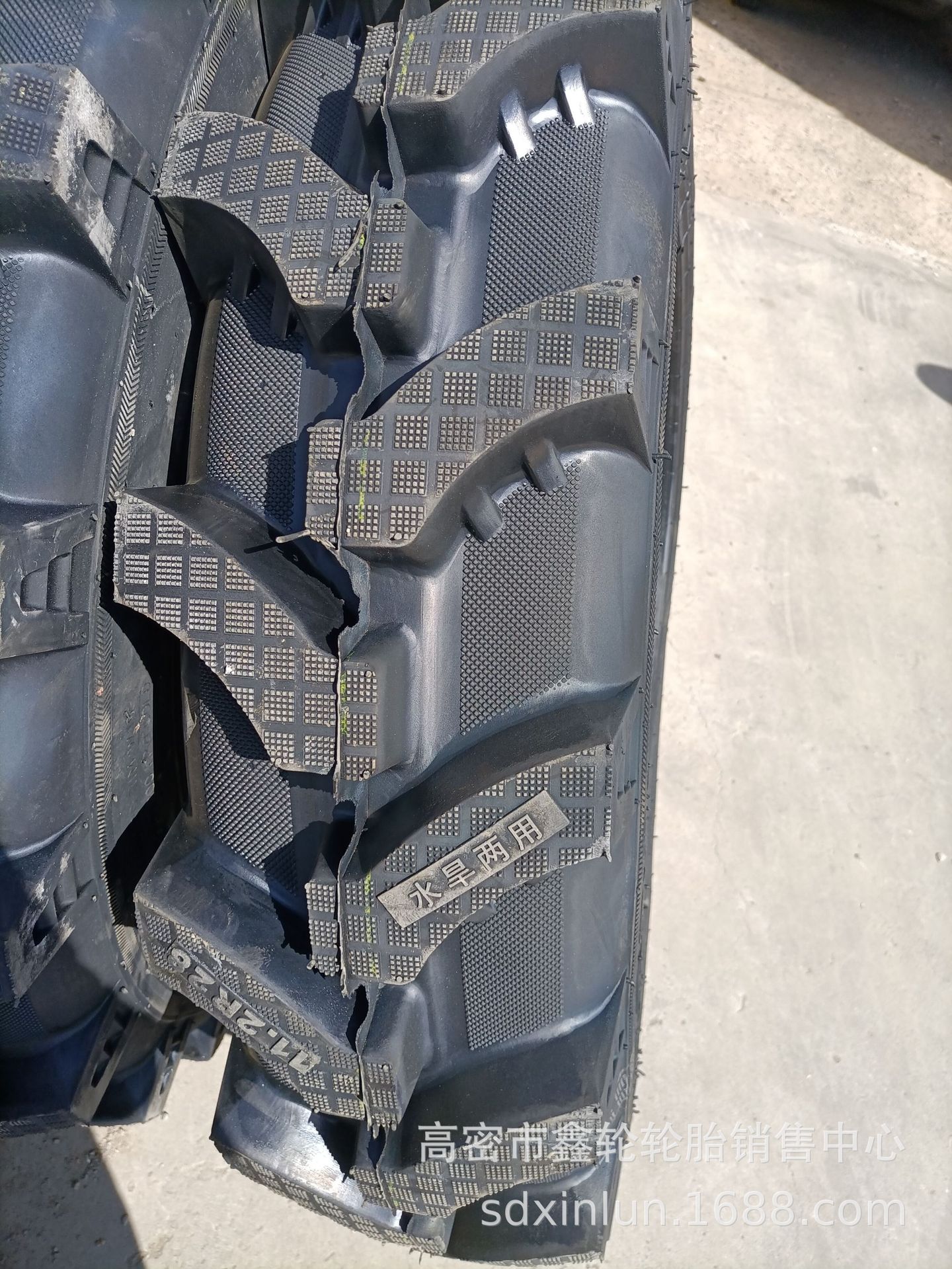 供应11.2R28 13.6-24 14.9-30 26 16.9-34 28 20.8 18.4-38轮胎