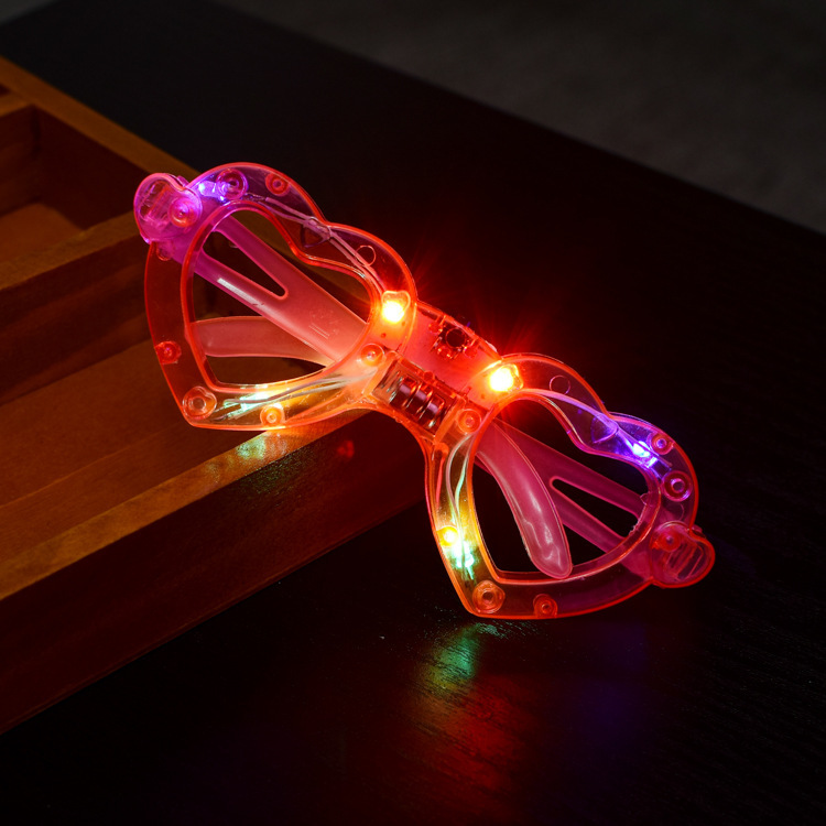 Nuevos productos transfronterizos de navidad LED gafas de luz circular en forma de corazón gafas de flash tiendas de juguetes de luz al por mayor