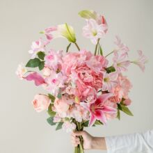 ����Ī�λ��@��ɫϵ���滨�����c��Y���È������ļҾӿ͏d�[��