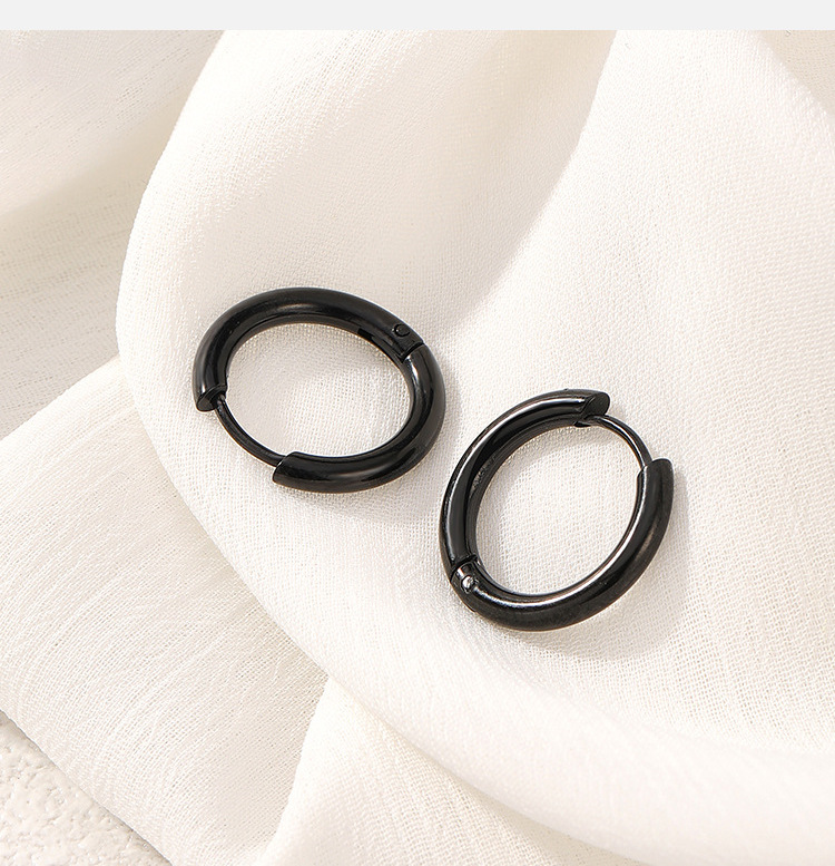 1 Piece Fashion Round Polishing Titanium Steel Hoop Earrings display picture 4