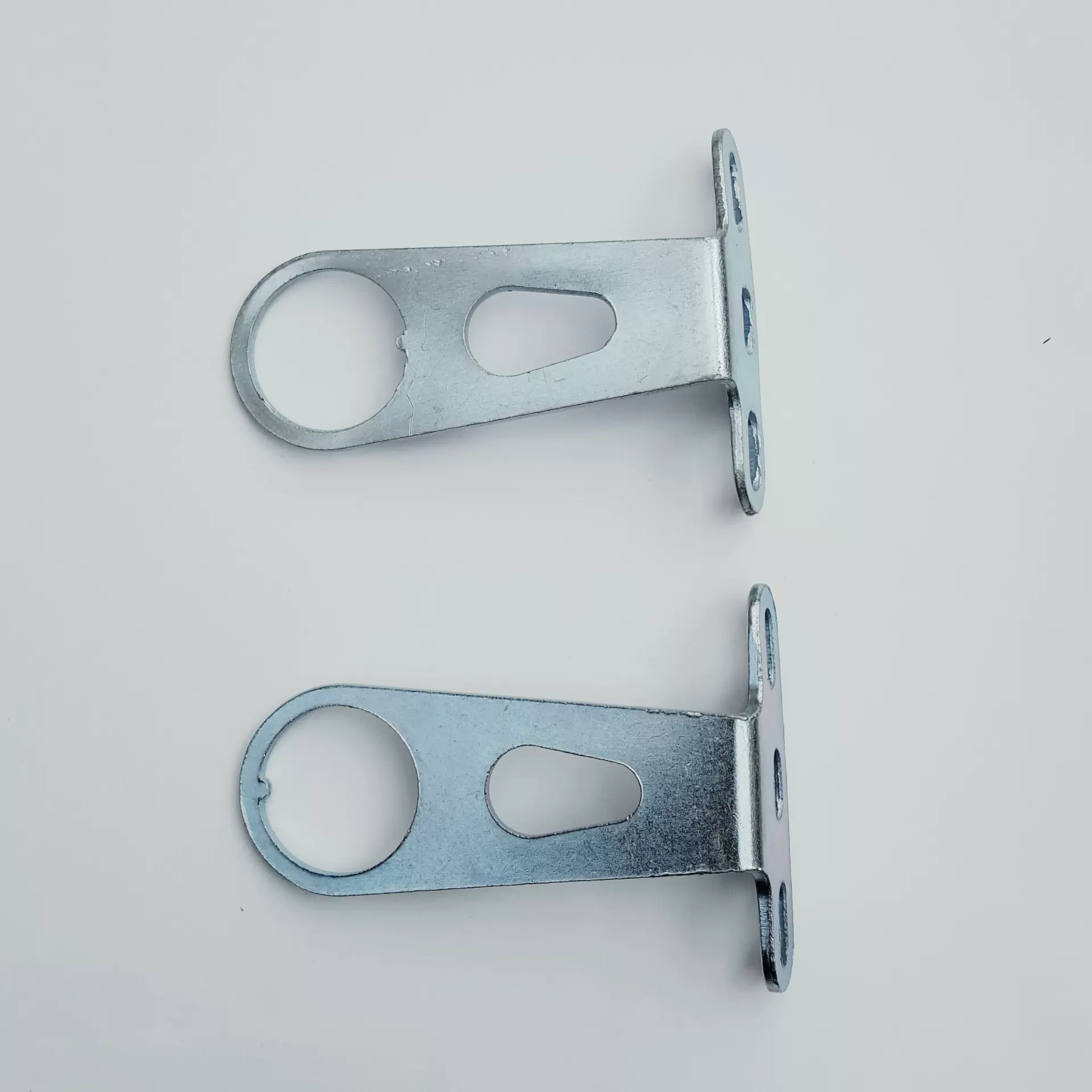 自行车.山地车.电动车灯叉..销售按车筐卡子骑行用品