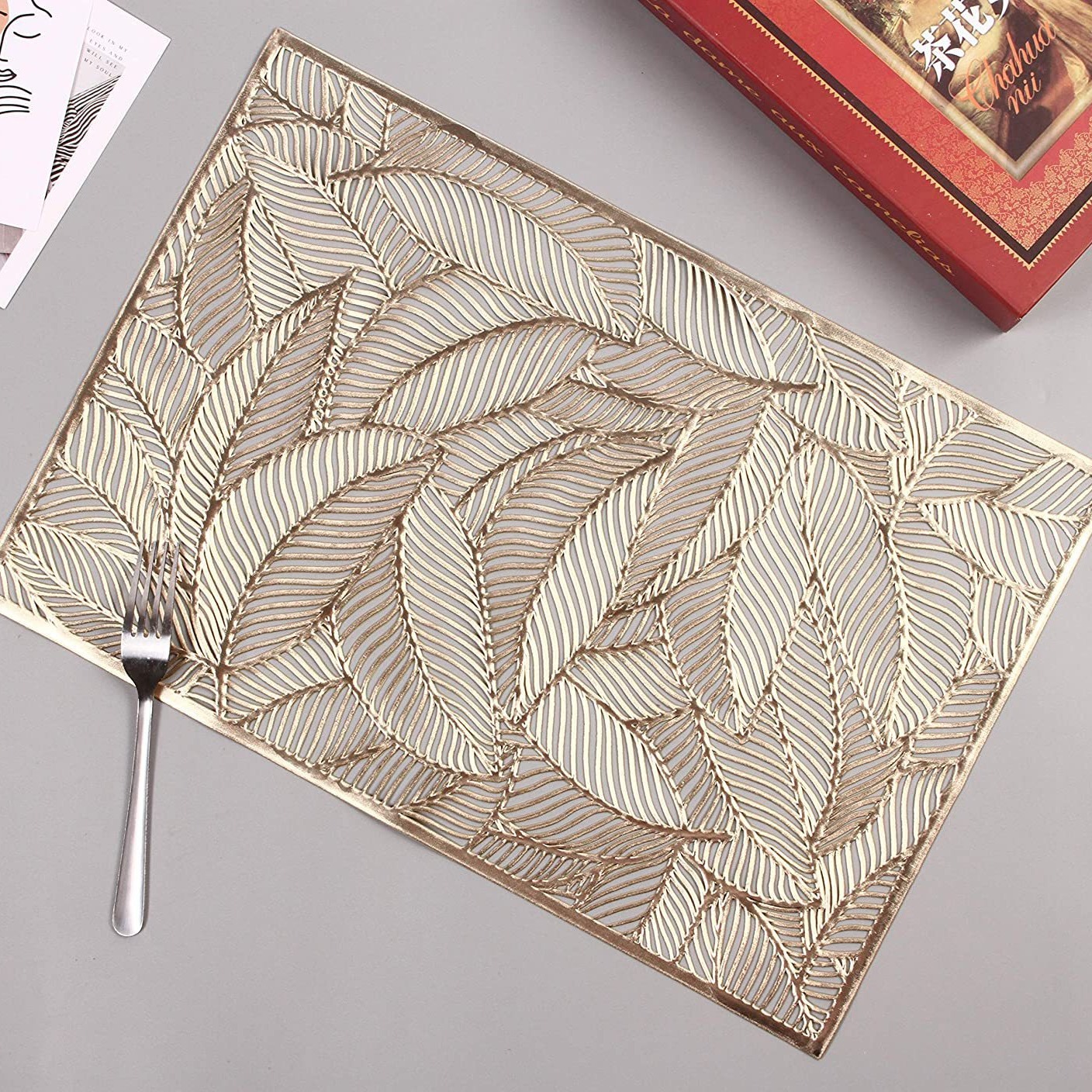 Transfronterizo Venta caliente gilding placemat combinación con placemat occidental simple colorido hueco placemat chino Hotel Mesa mat