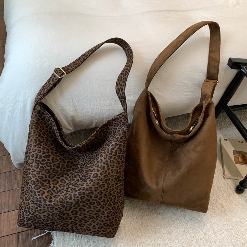 Bolso de mujer 2025 nuevo otoño invierno alto grado esmerilado gran capacidad bolso de cubo de transporte tote bolso de hombro