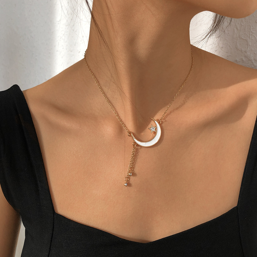 N8972 Europe And America Cross Border Simple Tassel Necklace Geometric Micro-inlaid Moon Pendant Necklace Niche Temperament Necklace Women display picture 1