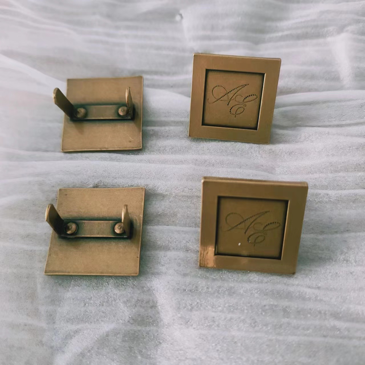 厂家供应锌合金箱包标牌 服装包包仿古铜铭牌 各类复古标牌金属标