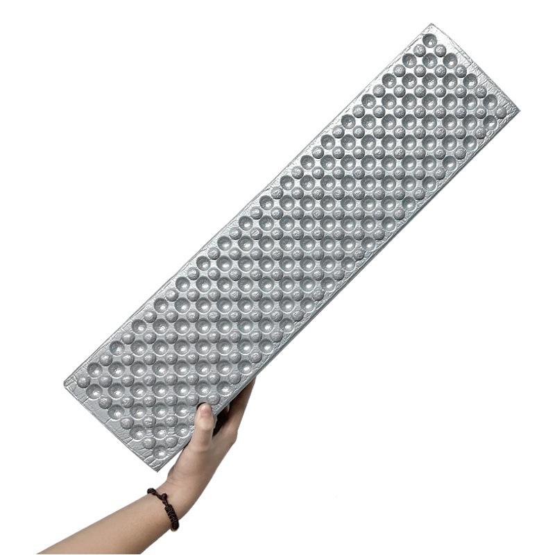 屋外キャンプ用テントマットアルミ箔折り畳み卵の巣防湿マット一人で昼寝マットを厚くする