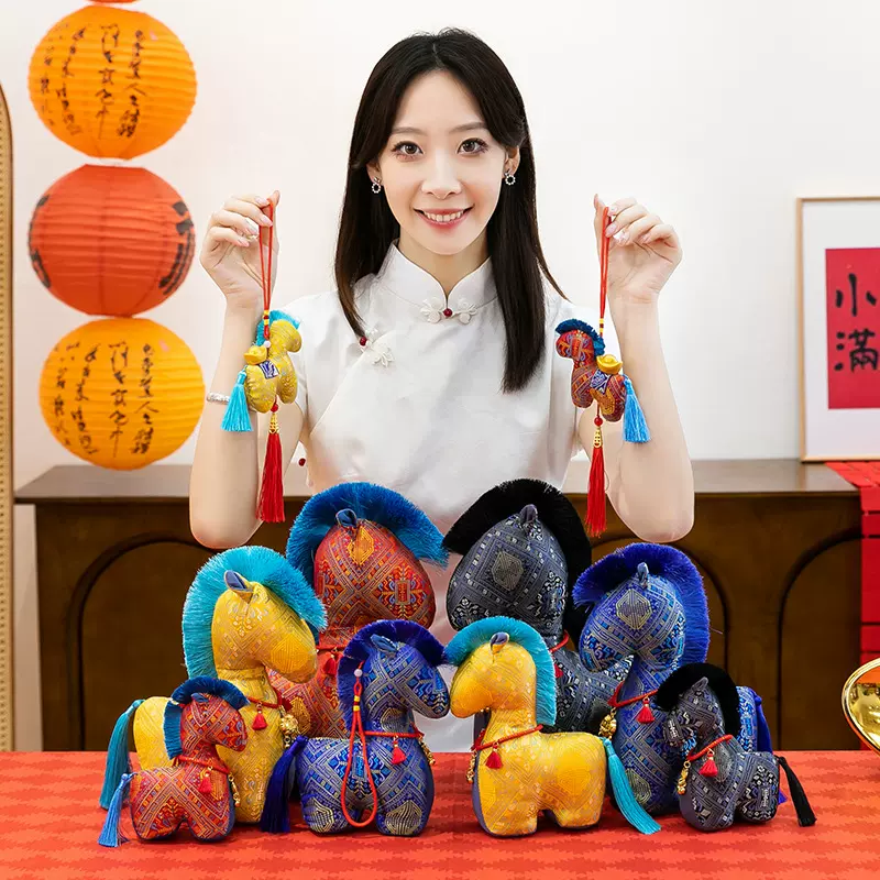 马年吉祥物公仔生肖马毛绒玩具富贵布艺马挂件新年居家摆件批发