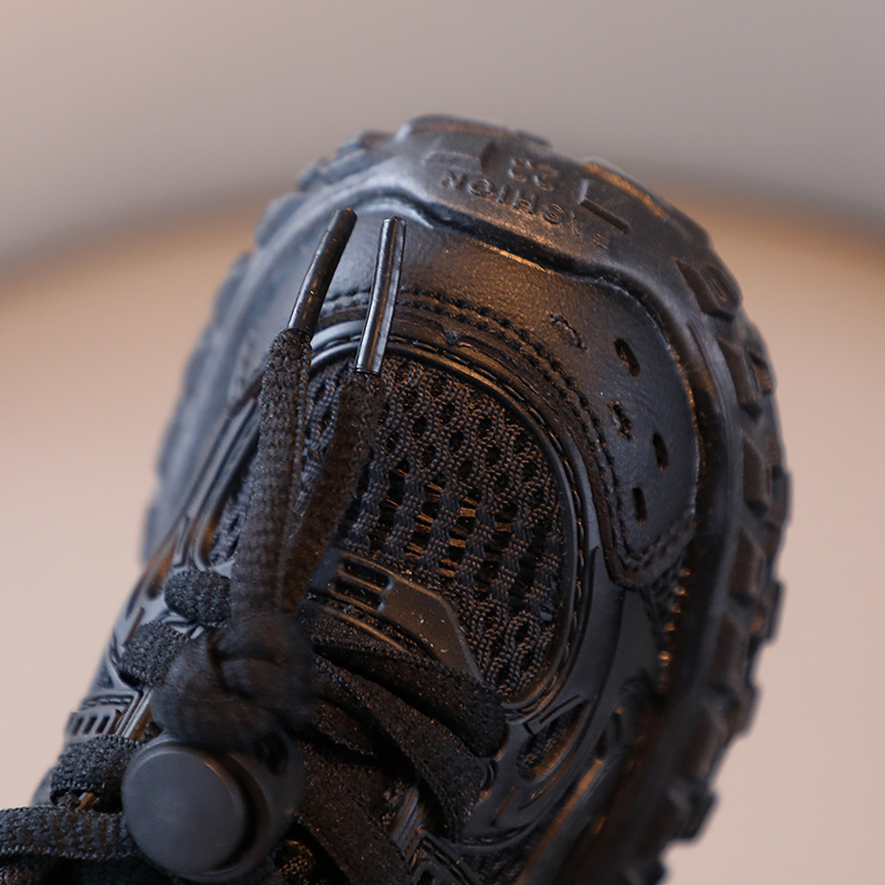 2024 Primavera Autunno Nuove scarpe alla moda per pneumatici Versatili per ragazze e ragazzi, Scarpe sportive in rete bianche e nere, Ragazzi casual_voghion.com