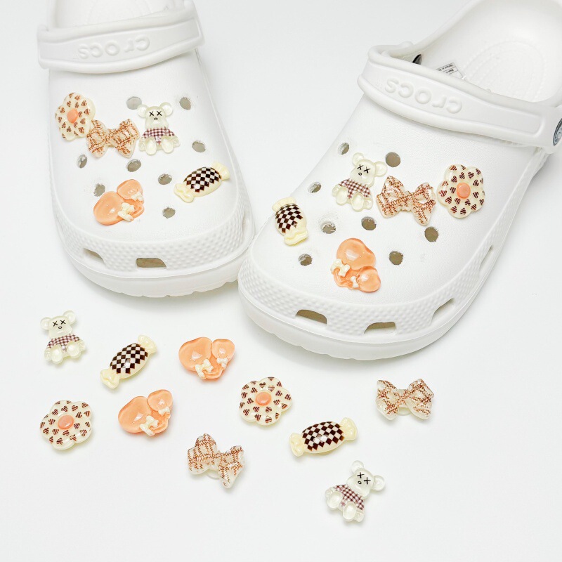 Cartoon Clog Shoe Charms Versatile Shoe Decorations Milk Coffee Plaid Bear Girly Shoe Clips 2026 New DIY Accessories Decoration