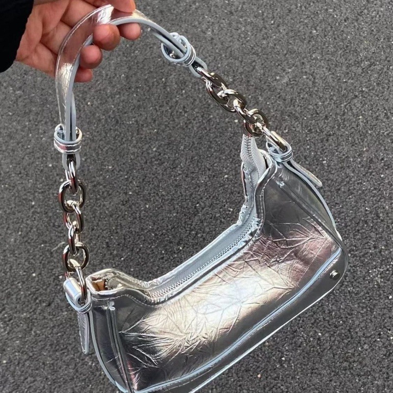 新品小众新款夏日可爱链条包轻便腋下百搭单肩斜挎两用包其他