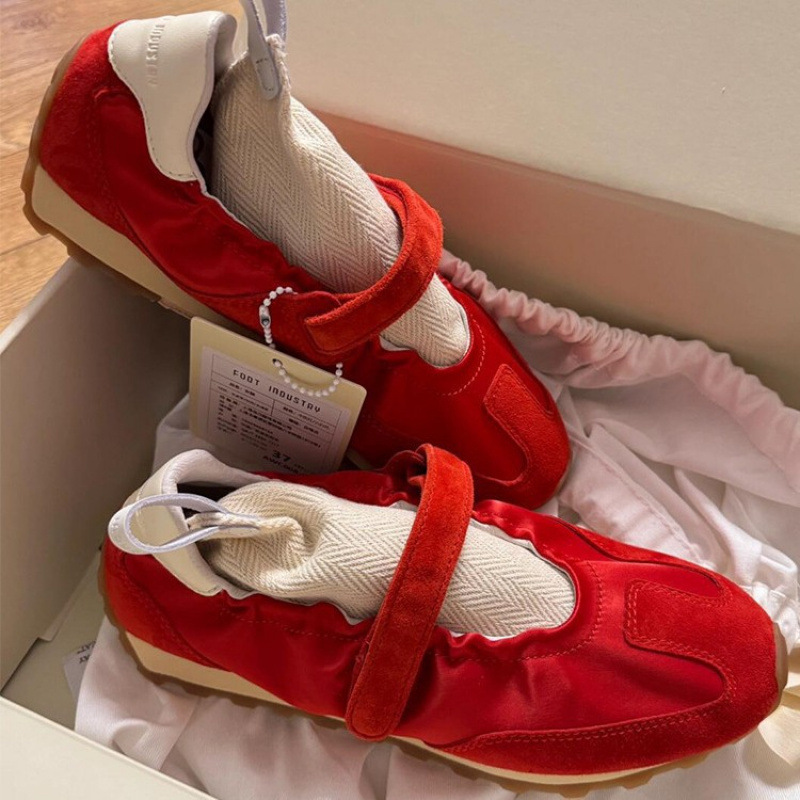 In-Stock ~ Height-Increasing Niche Mary Jane Shoes for Women, Retro Ballet Style, German Training Shoes, Thick-Soled Sports Casual Shoes, Trendy