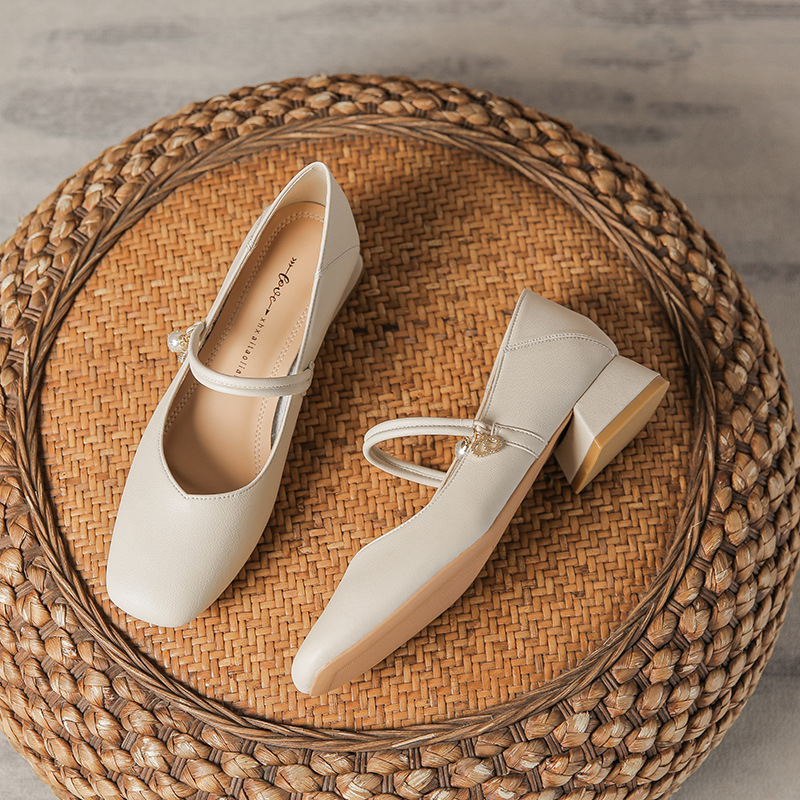 Retro Mary Jane shoes square toe made of soft leather