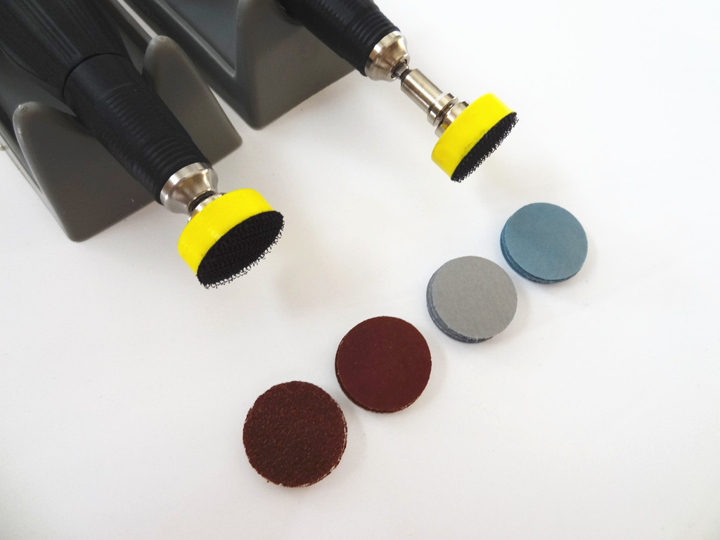 1寸世新打磨机砂纸打磨盘粘盘植绒砂纸自粘砂纸去皮打磨抛光工具