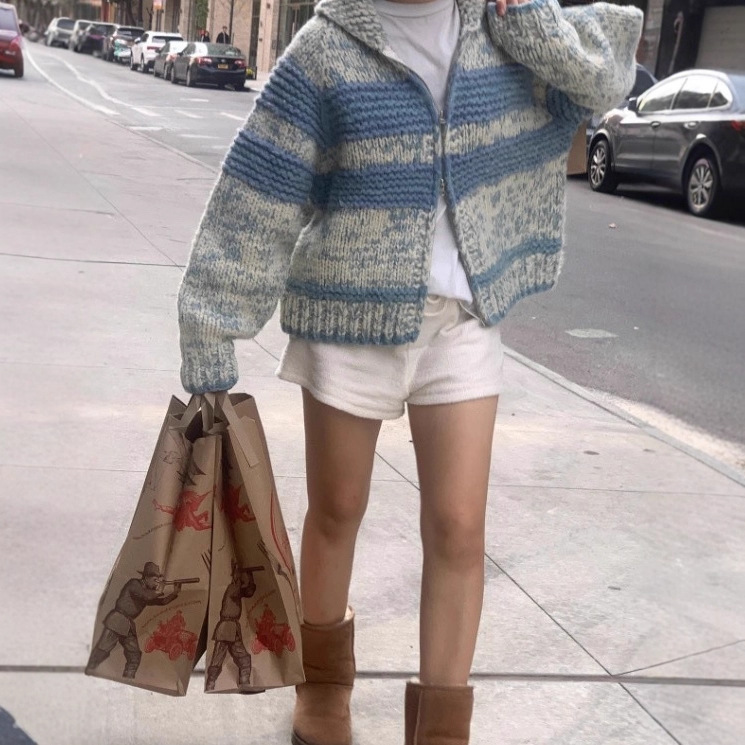 Now Available: Korean Blogger's Same Style Fever Blue Wool Cardigan with a Turn-Down Collar, Korean Designer Women's Fashion, Korean-Style Outerwear