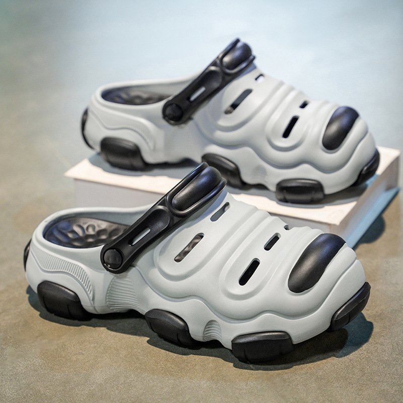 Black and White Panda Summer Nuevo estilo de gran tamaño Baotou Zapatos con agujero de un pie Sandalias de dos piezas EVA Zapatillas de playa para hombre