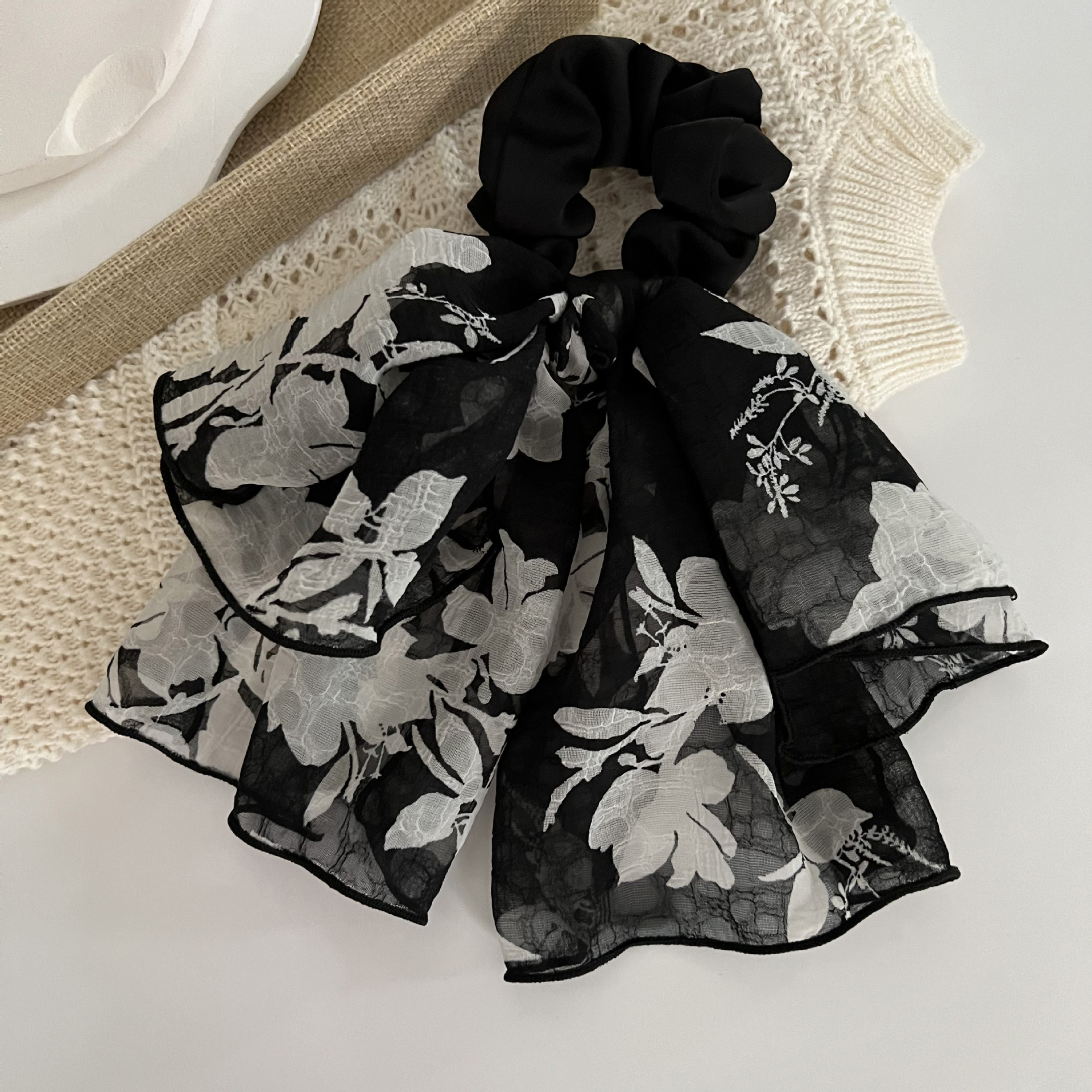 Retro Flower Cloth Printing Hair Tie display picture 1