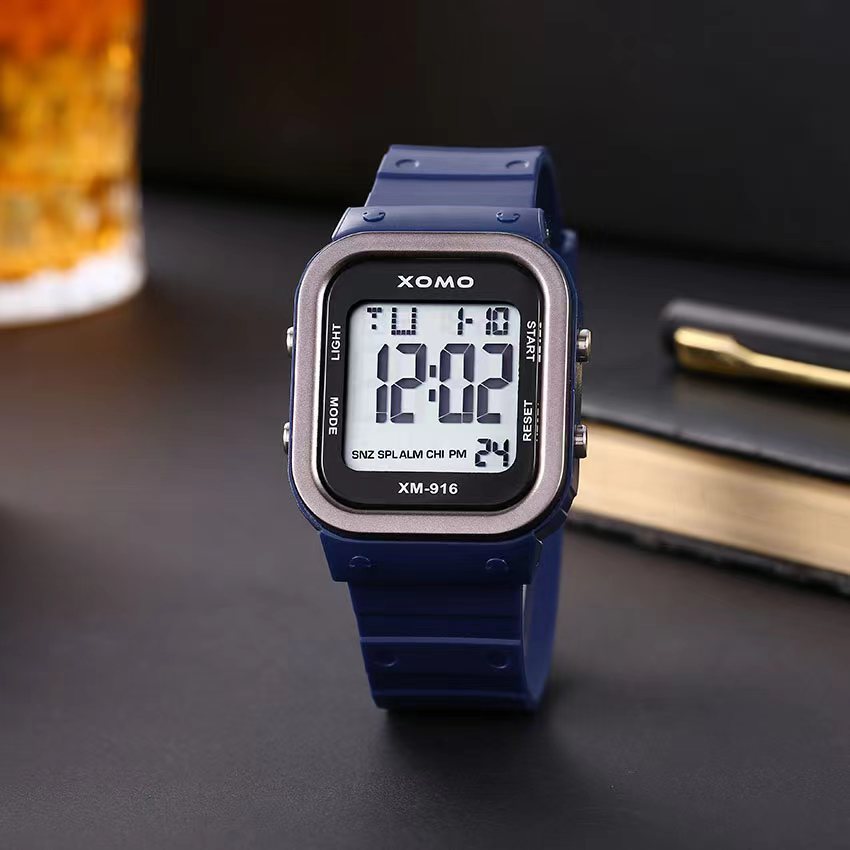 Reloj cuadrado popular en línea para hombres reloj deportivo para niñas en Harajuku estilo coreano simple moda retro reloj electrónico