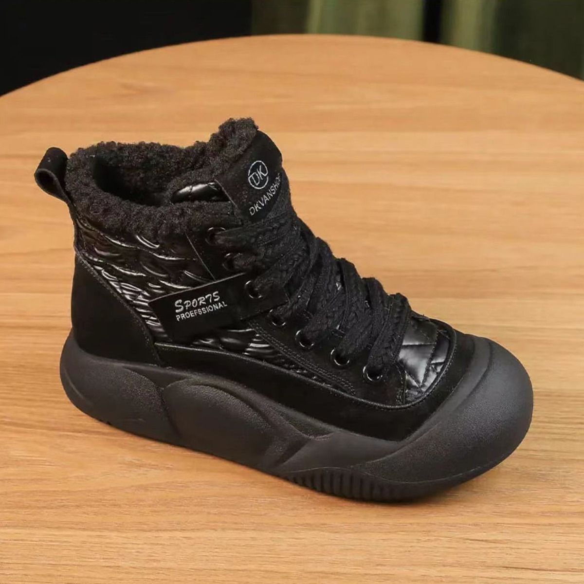 Zapatos de algodón para mujeres de invierno más vello engrosado 2024 otoño y invierno nuevas botas de nieve de alta altura, botas deportivas casuales antideslizantes