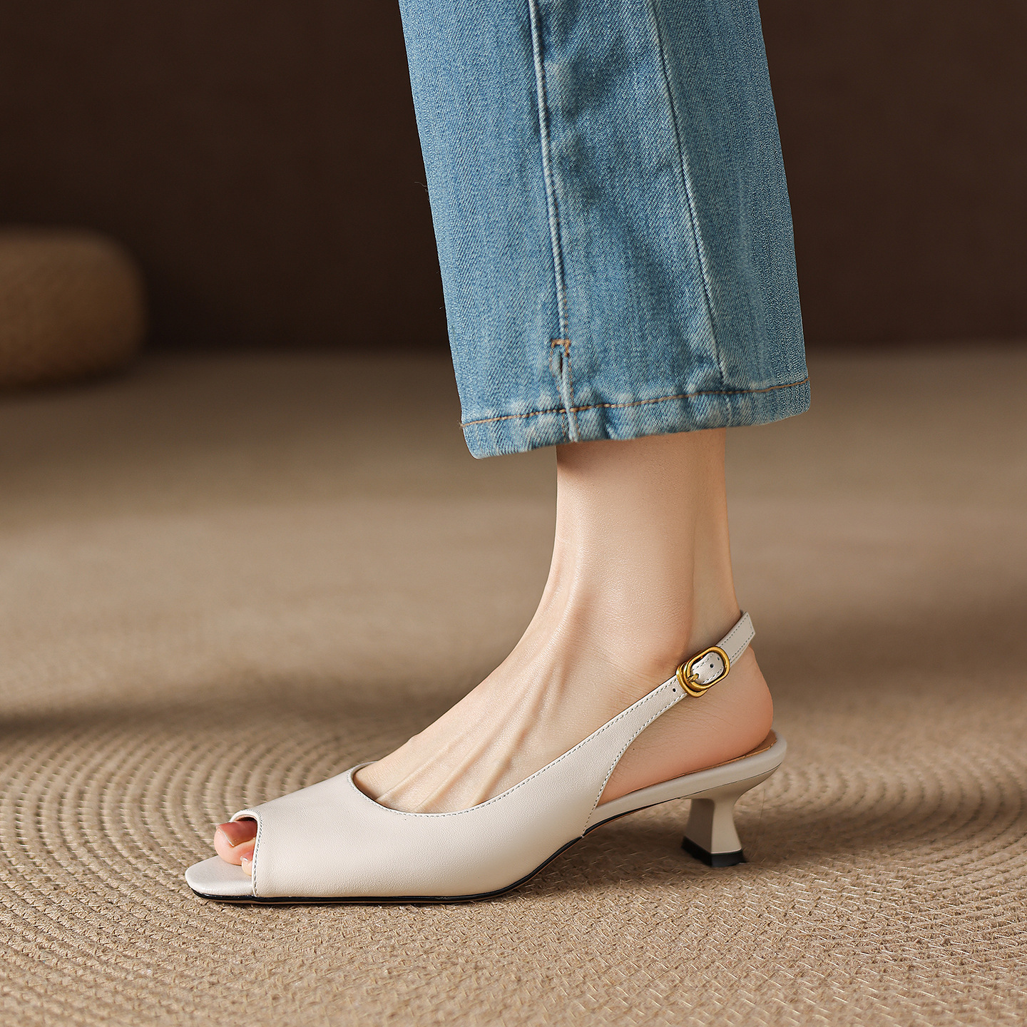 Sandal peep toe nữ gót vuông phong cách Hàn Quốc, quai ngang đơn giản, cỡ 34–42 — đen