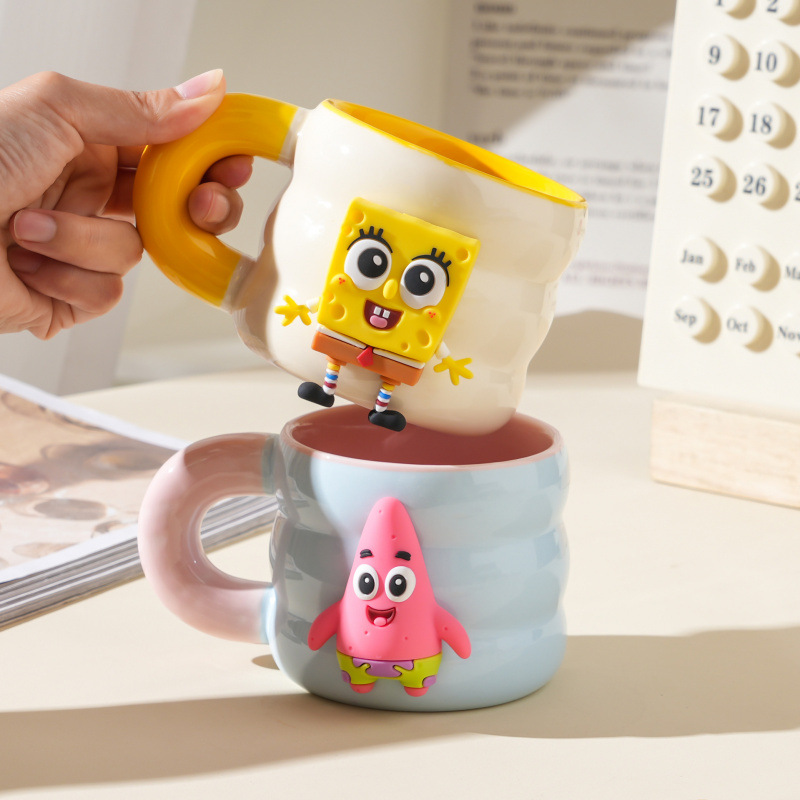 Auténtico autorizado SpongeBob mug personalidad tarta de dibujos animados estrella taza de desayuno de cerámica regalo taza de café creativa