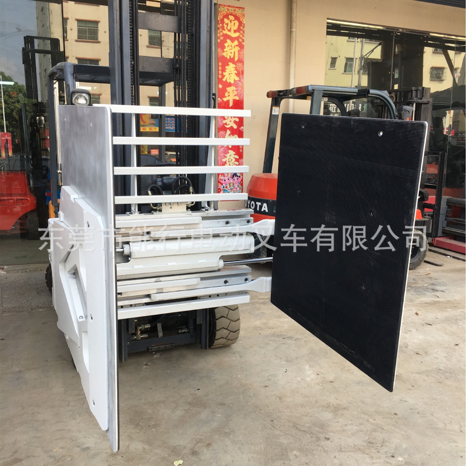 ����ֽ��� ����г��� �������˹��� �泵���� ֽ��� ���˴���