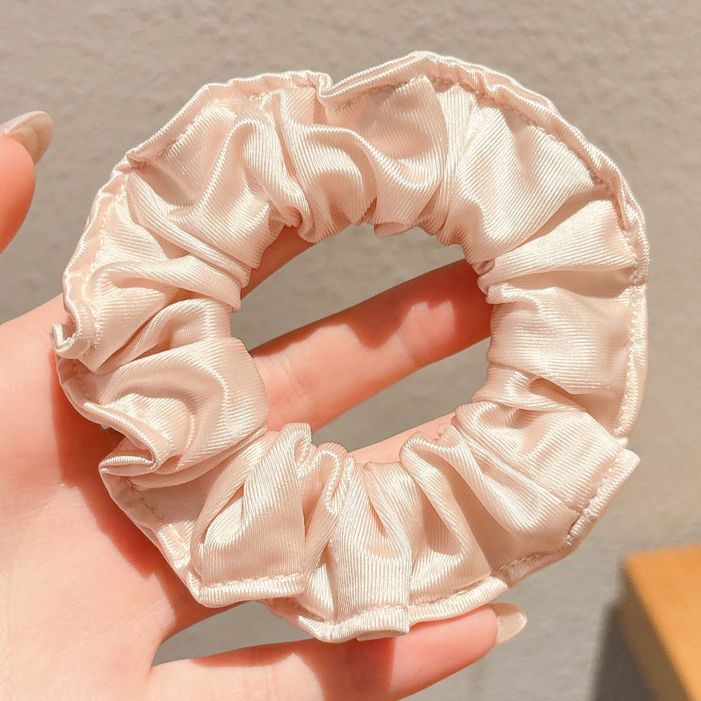 Cuerdas de cabello de viento pastoral pequeñas y altos valores faciales, anillo de cabello de intestino grande, sensación de una niña de banda de goma flácida, cuerdas de malla de banda de bola de cabeza