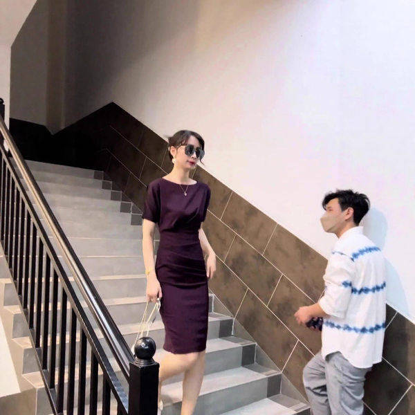 Váy liền ôm sát body tôn dáng phong cách Pháp chic cổ điển mùa hè — màu tím