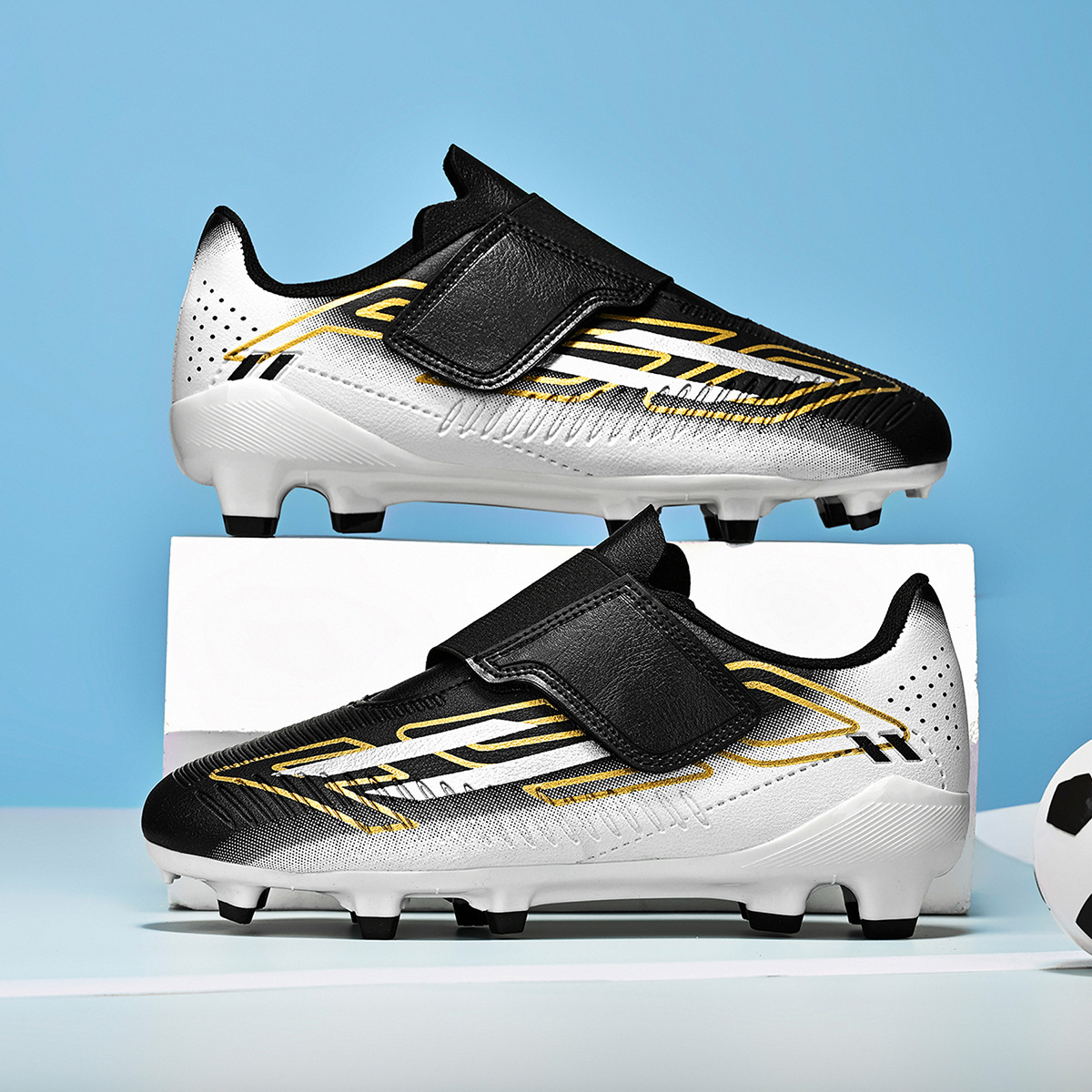 New back-to-school children's Velcro FG long-studded soccer shoes, school lawn training shoes, sizes 29-38