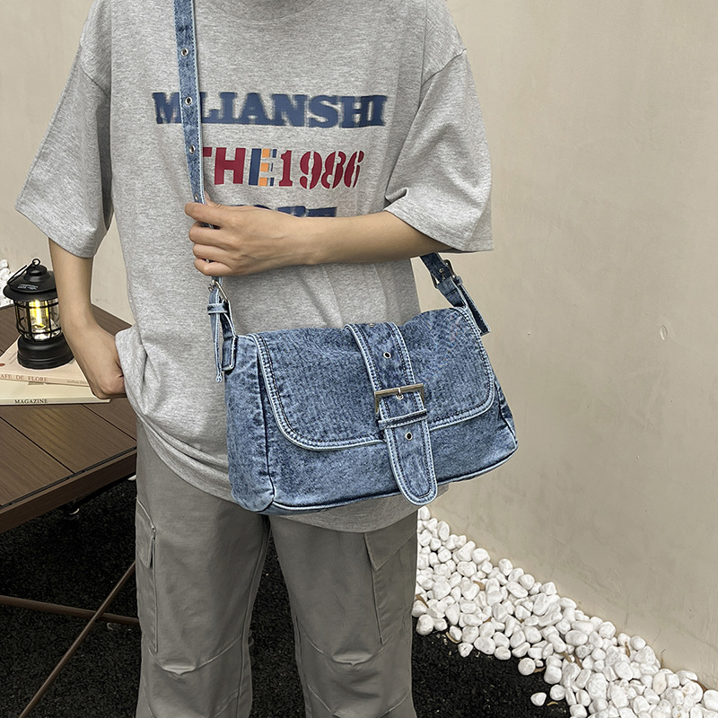 Transfronterizas nuevas tendencias de hombro, bolsos de mano de mujer retro versátil, bolsos de mano de alta calidad, bolsos de vaqueros portátiles bajo las axilas