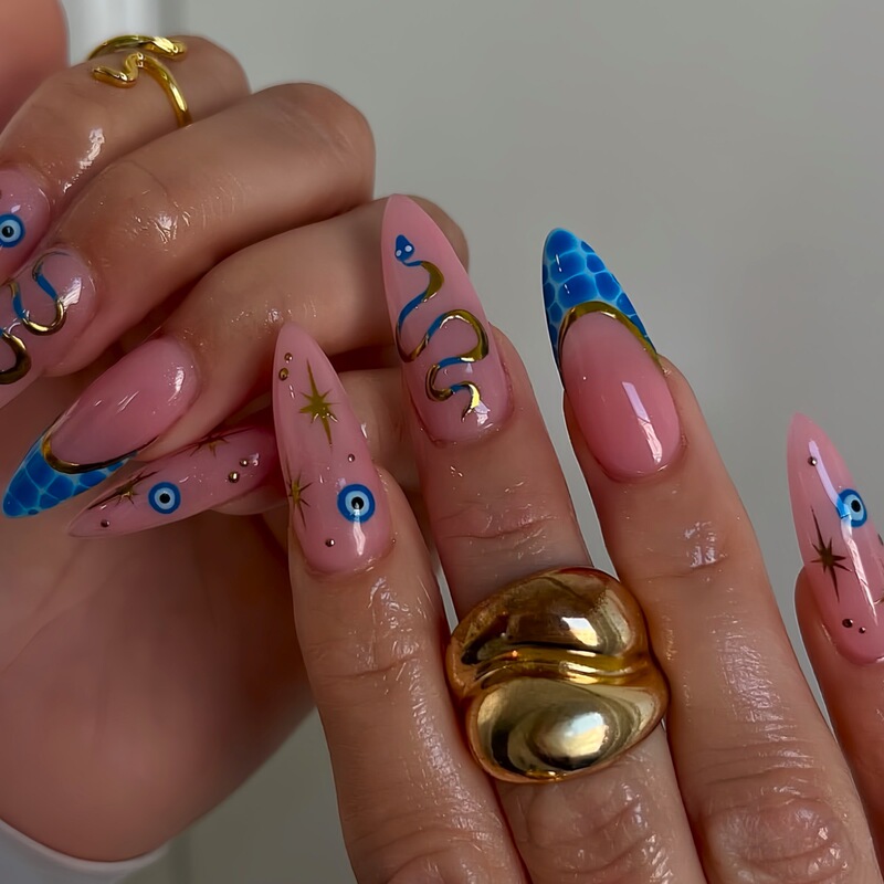 Cross-Border Hot-Selling 24-Piece Almond-Shaped Fake Nails Exotic Snake Pattern Blue Scales Evil Eye Y2K Style Stylish