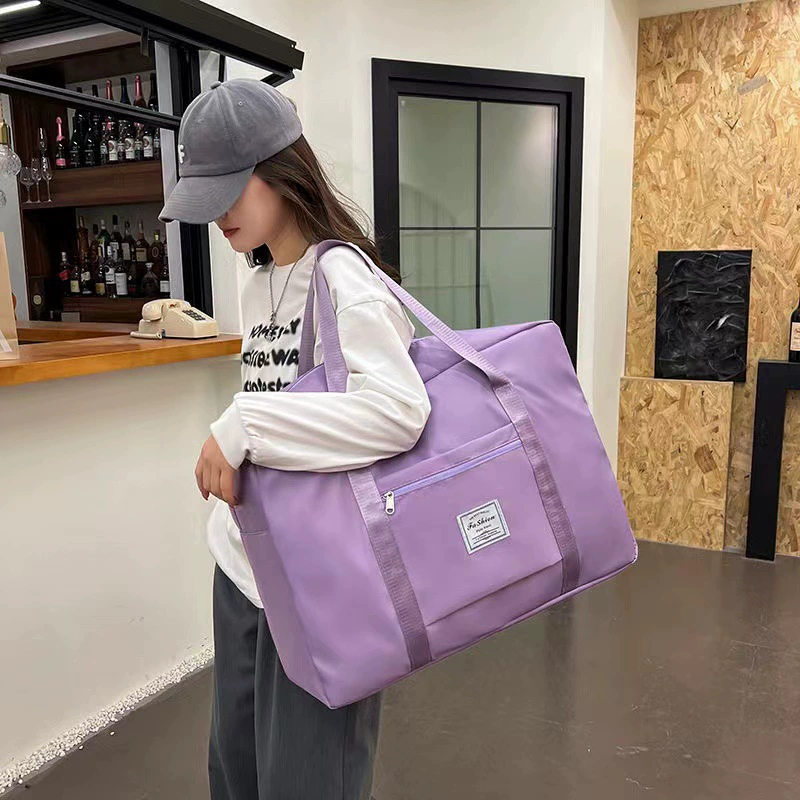 Capacious fashionable luggage travel bag to go out, worn on the shoulder